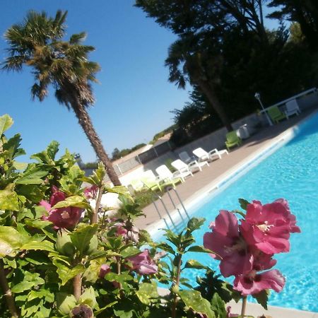 Hôtel Le Clos Fleuri à Médis Extérieur photo