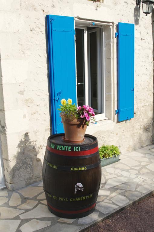 Hôtel Le Clos Fleuri à Médis Extérieur photo