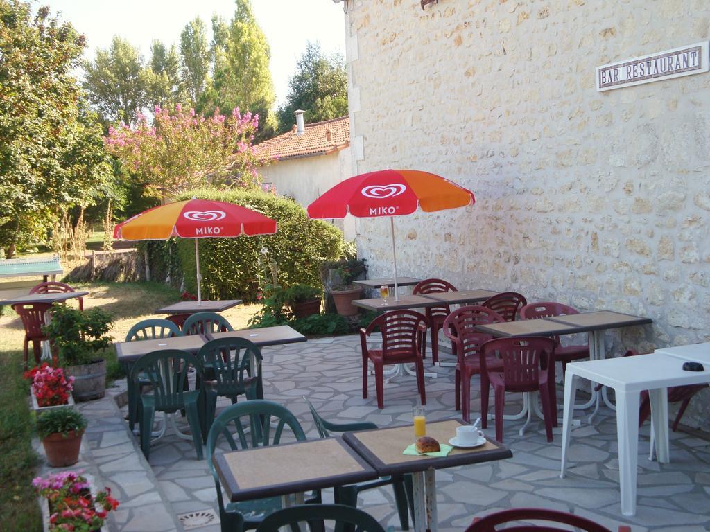 Hôtel Le Clos Fleuri à Médis Extérieur photo