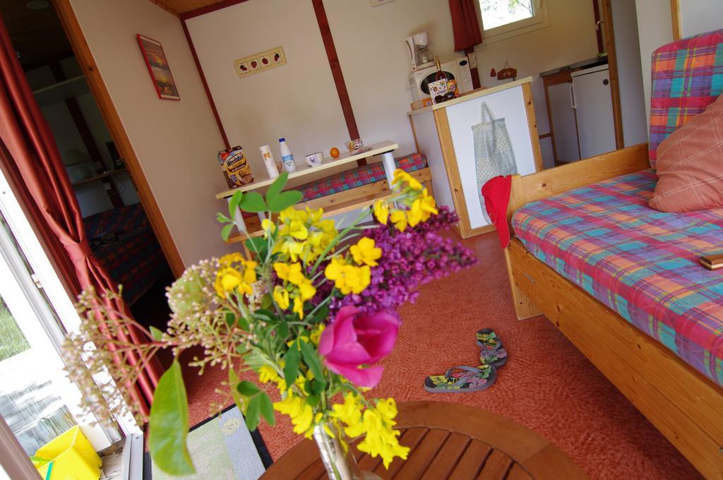 Hôtel Le Clos Fleuri à Médis Chambre photo
